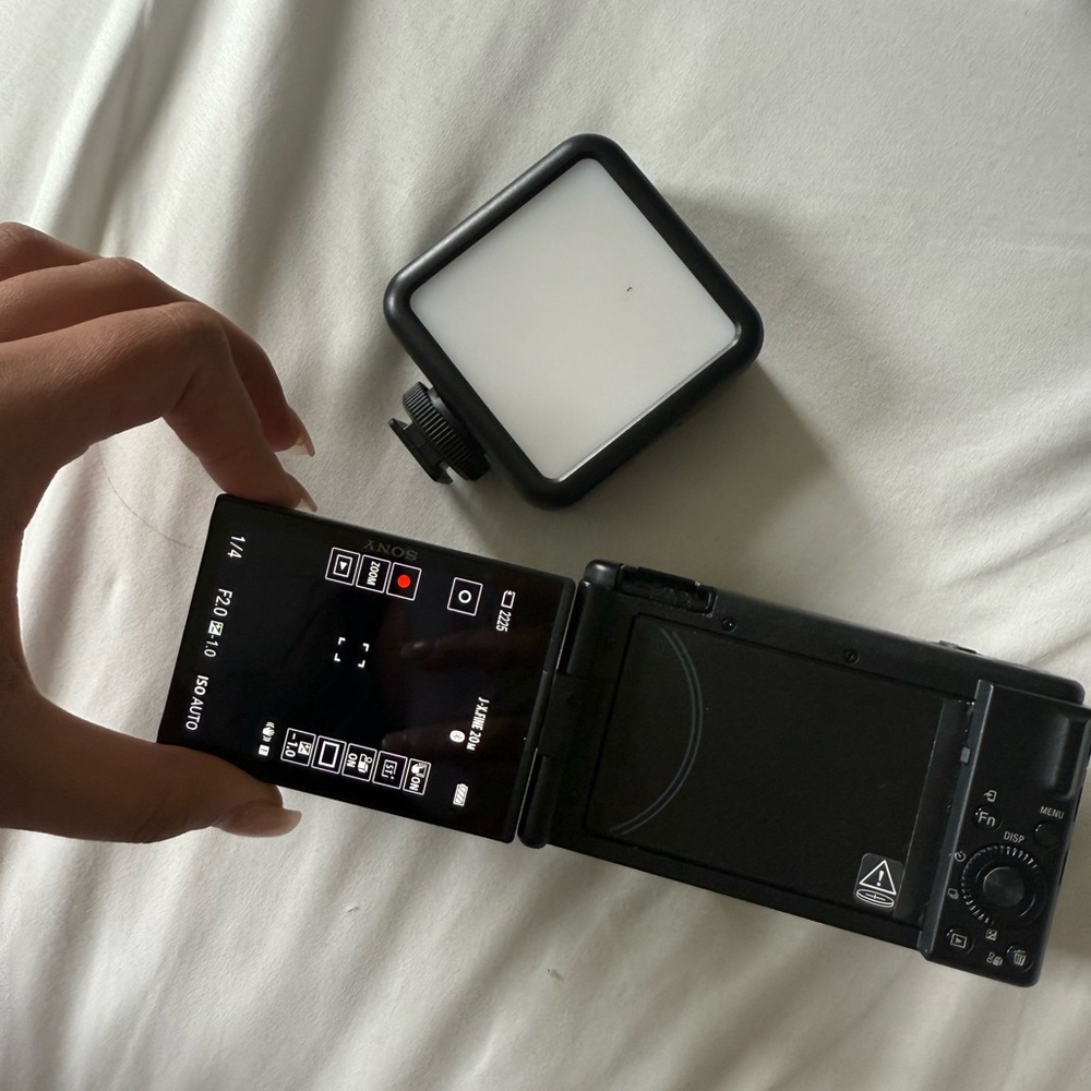 Sony ZV1F Vlogging Camera (Black) With LED Light attachment - Picture 5 of 12